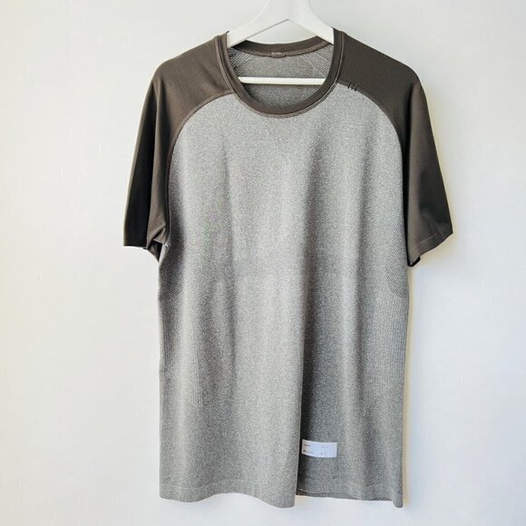 LULULEMON 2 tones gray Metal Vent tech T-SHIRT size L J64 - Picture 1 of 7